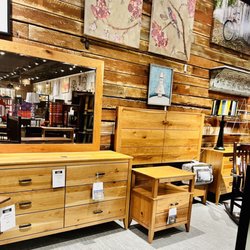 Cozy Interiors - Furniture & wall decor