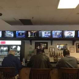 The no so bad reality of Rosecroft. Kind of a neighborhood bar feel with gambling! The no so bad reality of Rosecroft. Kind of a neighborhood bar feel with gambling!