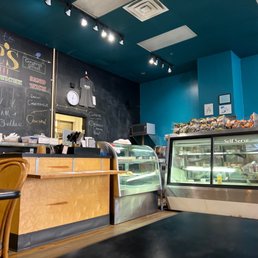 Ordering Counter & Display Case Ordering Counter & Display Case