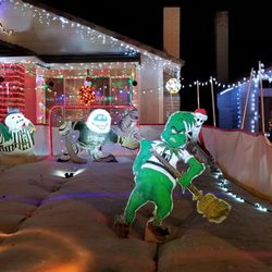 Santa Clarita Neighborhood Christmas Light Displays