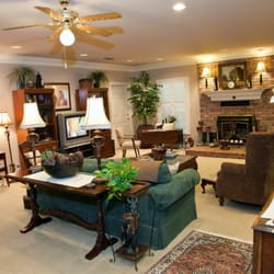 ABears Den Bed and Breakfast - Common area for guests