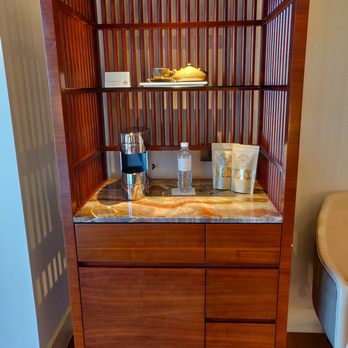 Grand Hyatt Manila - Banana chips lol - Hotels Near Me - Taguig, NCR