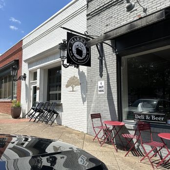 Massey's Kitchen - the outside of the restaurant - Mediterranean Near Me - Lookout Mountain, Tennessee