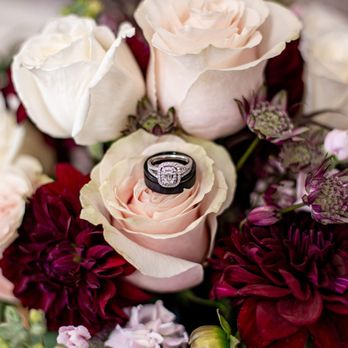 Artistry in Flowers - Flowers from my bouquet. Stunning and perfect. - Florists Near Me - Olympia, Washington Artistry in Flowers - Flowers from my bouquet. Stunning and perfect. - Florists Near Me - Olympia, Washington