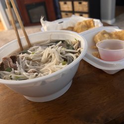 Madame Pho - Pho tai nam  4. Pho rare beef and flank