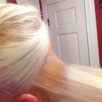 Salon Shericci - My root touch up 9/16/15...I didn't realize it was this bad until I got home - Nail Salons Near Me - Canfield, Ohio