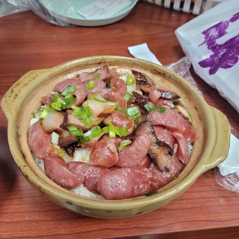 King's Kitchen - Claypool rice served with no soy sauce - Cantonese Near Me - Brooklyn, New York King's Kitchen - Claypool rice served with no soy sauce - Cantonese Near Me - Brooklyn, New York