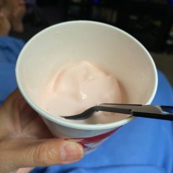 Wendy's - Strawberry Frosty - Fast Food Near Me - San Jose, California