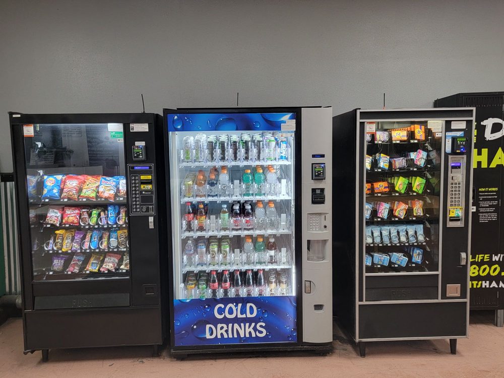 9TH ST COIN LAUNDRY Updated September 2024 68 Photos & 48 Reviews