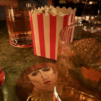 The Portrait Bar - Cocktail Bars Near Me - New York, New York The Portrait Bar - Cocktail Bars Near Me - New York, New York