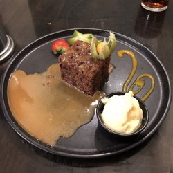 Herdwick Inn - Sticky toffee pudding with ice cream and various fruits.