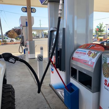 Chevron - a gas pump at a gas station - Gas Stations Near Me - Brentwood, California Chevron - a gas pump at a gas station - Gas Stations Near Me - Brentwood, California