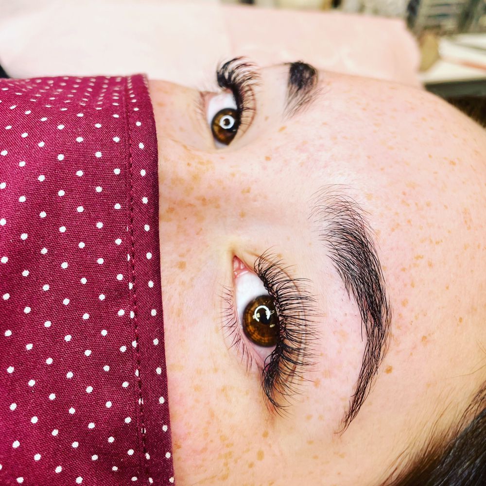Lala's Lashes Logo