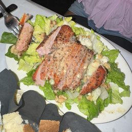 Seared tuna on top of the walnut and Gorgonzola salad Seared tuna on top of the walnut and Gorgonzola salad