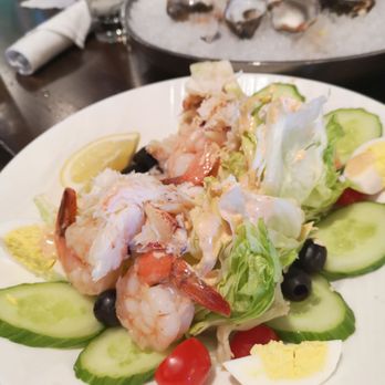B-Town Kitchen & Raw Bar - Live/Raw Food Near Me - Bellingham, Washington B-Town Kitchen & Raw Bar - Live/Raw Food Near Me - Bellingham, Washington