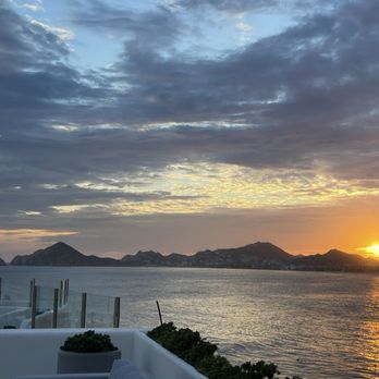 Sunset Monalisa - Mediterranean Near Me - Cabo San Lucas, BCS Sunset Monalisa - Mediterranean Near Me - Cabo San Lucas, BCS