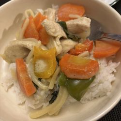 Thai Family's Kitchen Lemongrass - Chicken green curry
