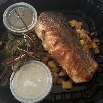 Bistro Du Jour - Filet de saumon - French Near Me - Washington, DC, District of Columbia