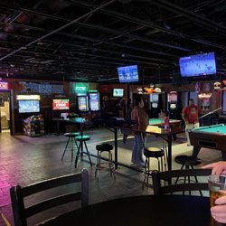 The Flying Moose - Inside (Friday night )