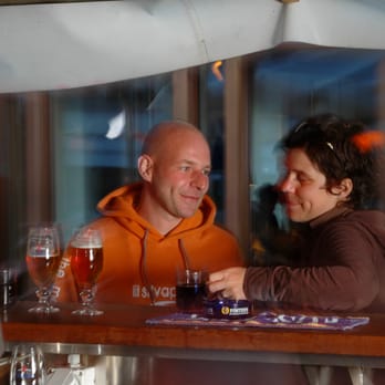 Hauser - Gäste an der ROO Bar - Hotels Near Me - St. Moritz, GR