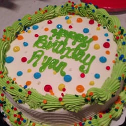 Dairy Queen Grill & Chill - Gotta say, this cake looks better than the other one! They did a nice job.