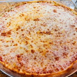 Familia Pizza - Plain cheese pizza