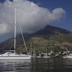Il Miglio Blue - Private boat day tours and weekly charters to Stromboli and the other unique Aeolian Islands.