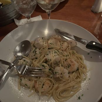 The Red Parrot Restaurant - Shrimp & Scallop Scampi - American Near Me - Newport, Rhode Island