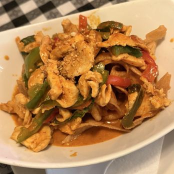 Zaab E Lee - Panang Noodles - Thai Near Me - Chicago, Illinois