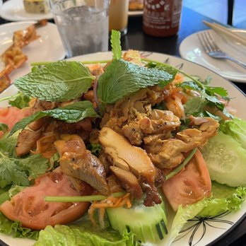 Pho Anvi - Salad with grilled chicken - Vietnamese Near Me - Norwalk, California