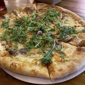 Long Beach Beer Lab - Mushroom pizza - Breweries Near Me - Long Beach, California Long Beach Beer Lab - Mushroom pizza - Breweries Near Me - Long Beach, California