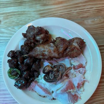 Feast Buffet - Pepper beef, crab meat & cheese and chicken on a stick - Buffets Near Me - Springfield, Illinois