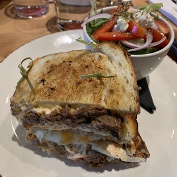 Smash Kitchen & Bar - BBQ Brisket grilled cheese - Comfort Food Near Me - Unionville, Ontario Smash Kitchen & Bar - BBQ Brisket grilled cheese - Comfort Food Near Me - Unionville, Ontario