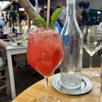 Mandolin Aegean Bistro - Mediterranean Near Me - Miami, Florida