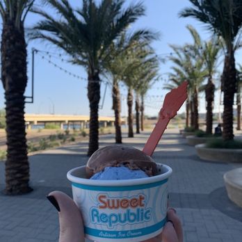 Sweet Republic - Blue moon and Belgian chocolate - Ice Cream & Frozen Yogurt Near Me - Tempe, Arizona Sweet Republic - Blue moon and Belgian chocolate - Ice Cream & Frozen Yogurt Near Me - Tempe, Arizona