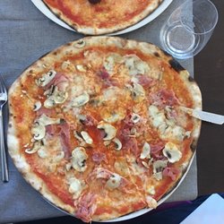 Pizzeria All'incrocio di Miranda Rosaria - Yum. Thin crust