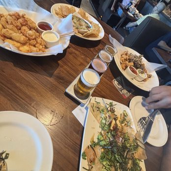 Yard House - Poke nachos, cheese curds, spinach dip & Fried Calamari - New American Near Me - Henderson, Nevada Yard House - Poke nachos, cheese curds, spinach dip & Fried Calamari - New American Near Me - Henderson, Nevada