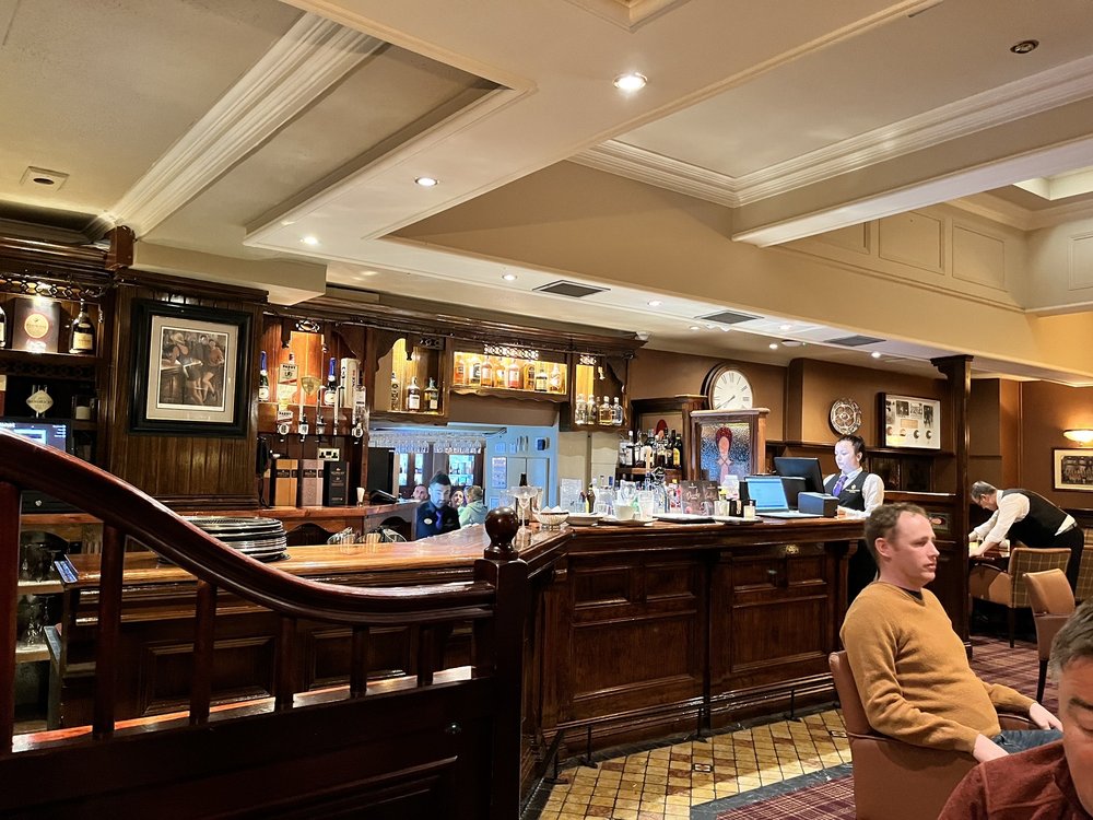 HANNIGANS BAR & RESTAURANT Updated November 2024 69 Photos & 45