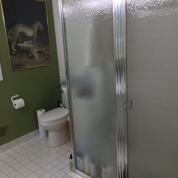 Super Stone - BEFORE TOTAL MASTER BATH AND SHOWER RENO - Kitchen & Bath Near Me - Detroit, Michigan