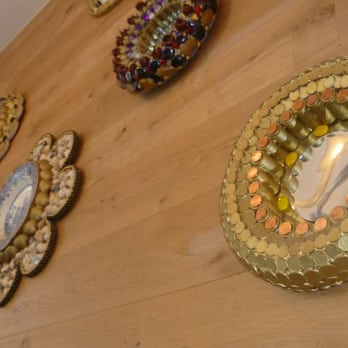 Kaffeenini - leuk geknutsel als decoratie (rosse centjes als kader) - Coffee & Tea Near Me - Antwerp, VAN