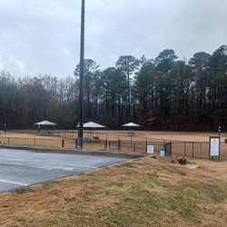 Sweetwater Dog Park - Looking at the dog park from the parking lot