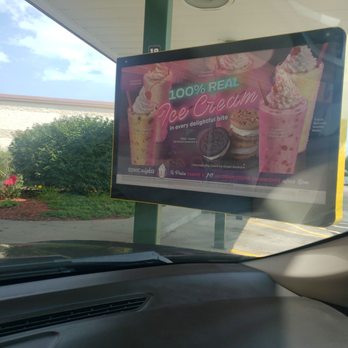Sonic Drive-In - Sonic nights 1/2 price shakes & $1.49 ice cream sandwiches after 8pm. - Burgers Near Me - Lake Saint Louis, Missouri Sonic Drive-In - Sonic nights 1/2 price shakes & $1.49 ice cream sandwiches after 8pm. - Burgers Near Me - Lake Saint Louis, Missouri