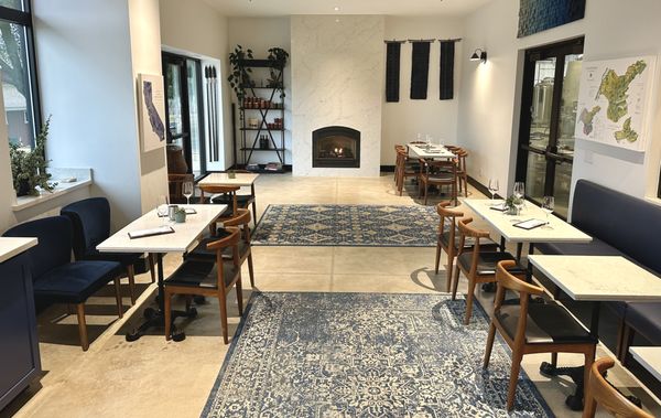 Willow Creek Wine Co. by null