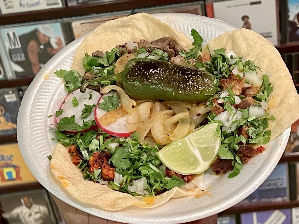 Antojitos Michoacanos
