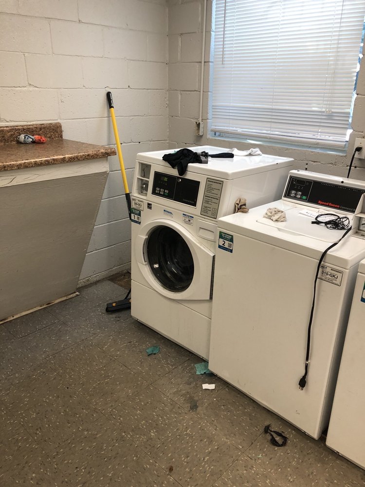 ARBORS OF EAST ATLANTA Updated October 2024 1800 Memorial Dr