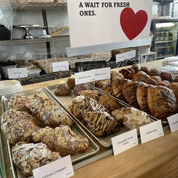 Izzio Bakery - Almond Croissant Blackberry Scone Vanilla Scone Chocolate croissant Morning Bun - Bakeries Near Me - Denver, Colorado Izzio Bakery - Almond Croissant Blackberry Scone Vanilla Scone Chocolate croissant Morning Bun - Bakeries Near Me - Denver, Colorado