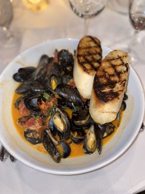 Volare Italian Ristorante by null