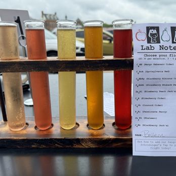 Cider Lab Spotsy - Cider flight - Beer, Wine & Spirits Near Me - Spotsylvania Courthouse, Virginia