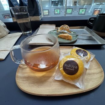Capital One Lounge at LAS - Tea service - Airport Lounges Near Me - Las Vegas, Nevada Capital One Lounge at LAS - Tea service - Airport Lounges Near Me - Las Vegas, Nevada