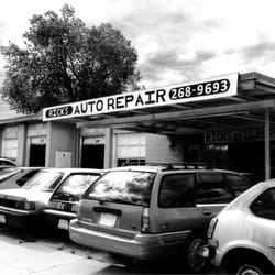 Rick's Auto Repair - Full frontal